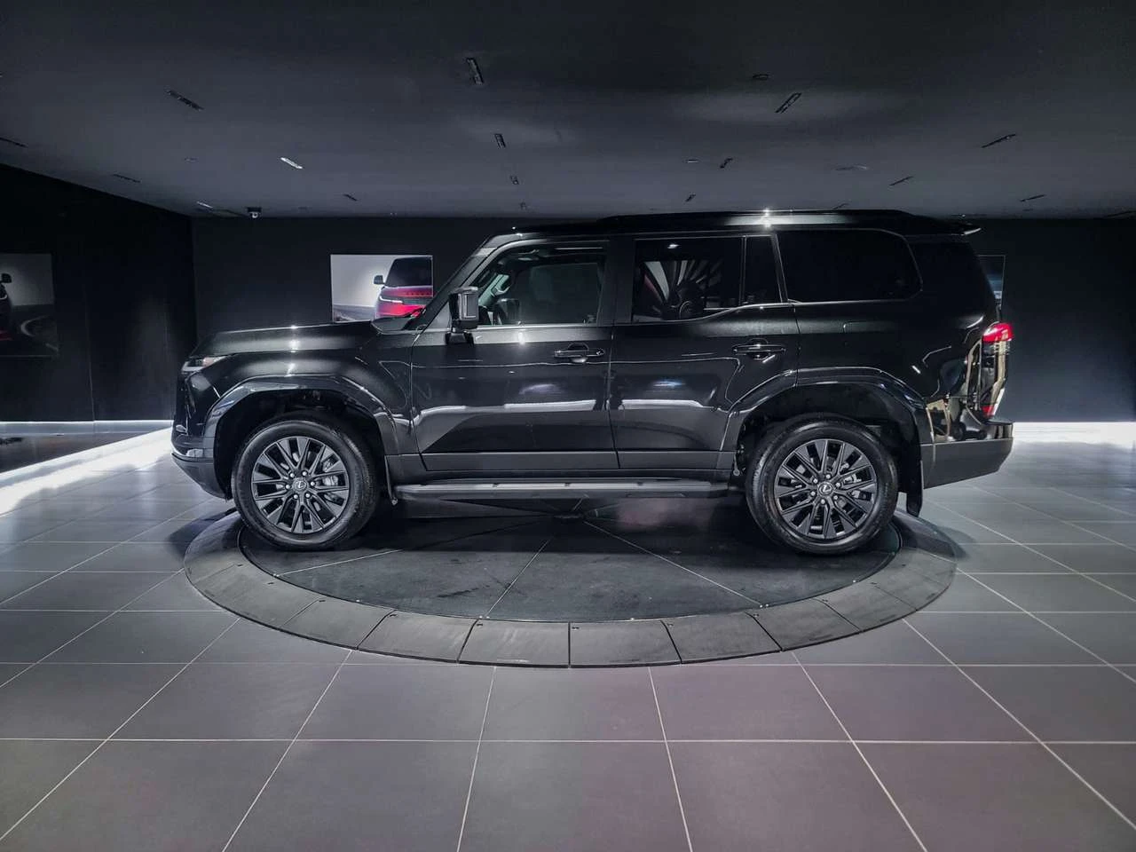 Lexus GX GX 550 | 3rd Row Seating | Sunroof | Bluetooth | H | Mobile.bg � ����������� 8