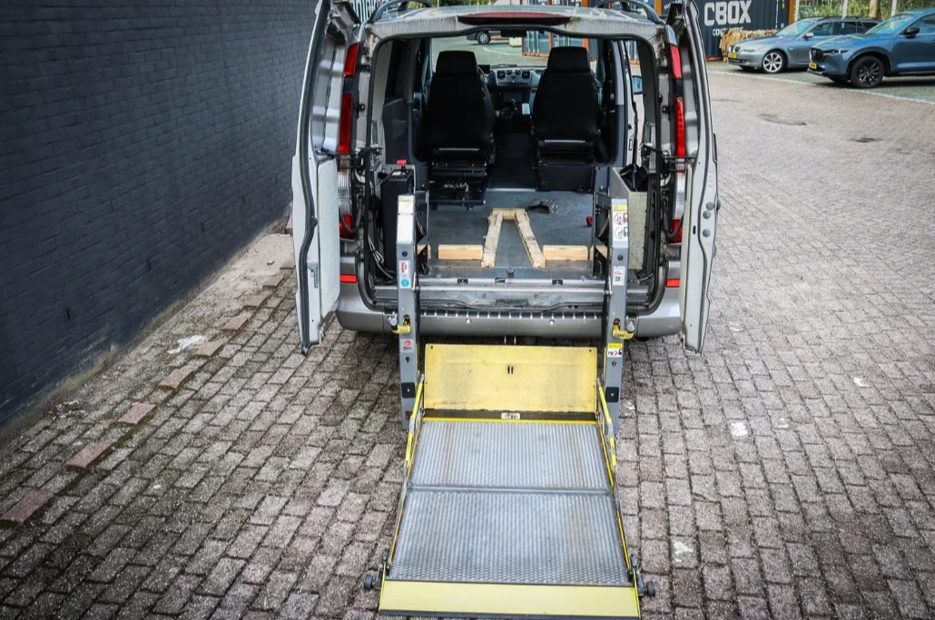 Mercedes-Benz Vito 113 CDI инвалиден , снимка 9 - Бусове и автобуси - 53765606