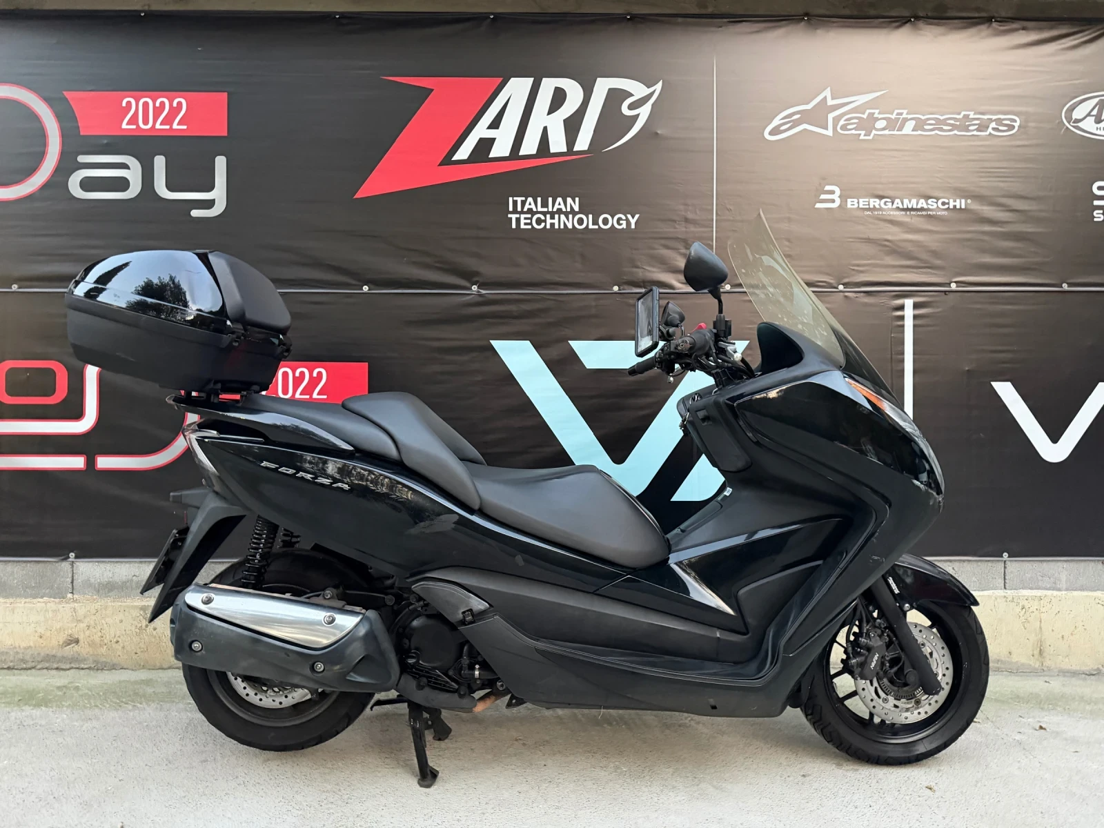 Honda Forza 300icc-ABS-2016г - изображение 6