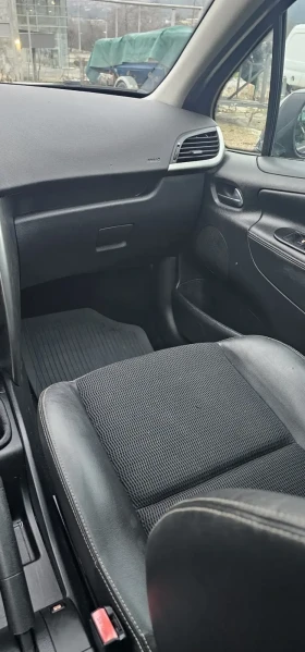 Peugeot 207 207SV 1.6HDI/90KS/PANORAMA - 2250 € / 4400.62 лв. - 32881314 11