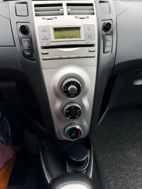 Toyota Yaris 1.3 VVT-I Автоматик - 2850 € / 5574.12 лв. - 87696406 15