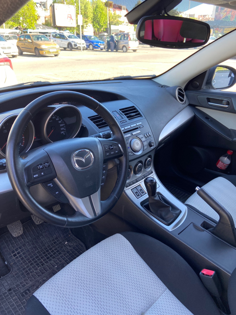 Mazda 3 1.6i-105kc-НАВИГАЦИЯ-ЕВРО5, снимка 6 - Автомобили и джипове - 46344644