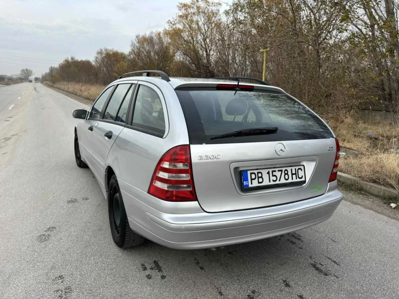 Mercedes-Benz C 220, снимка 10 - Автомобили и джипове - 47078933