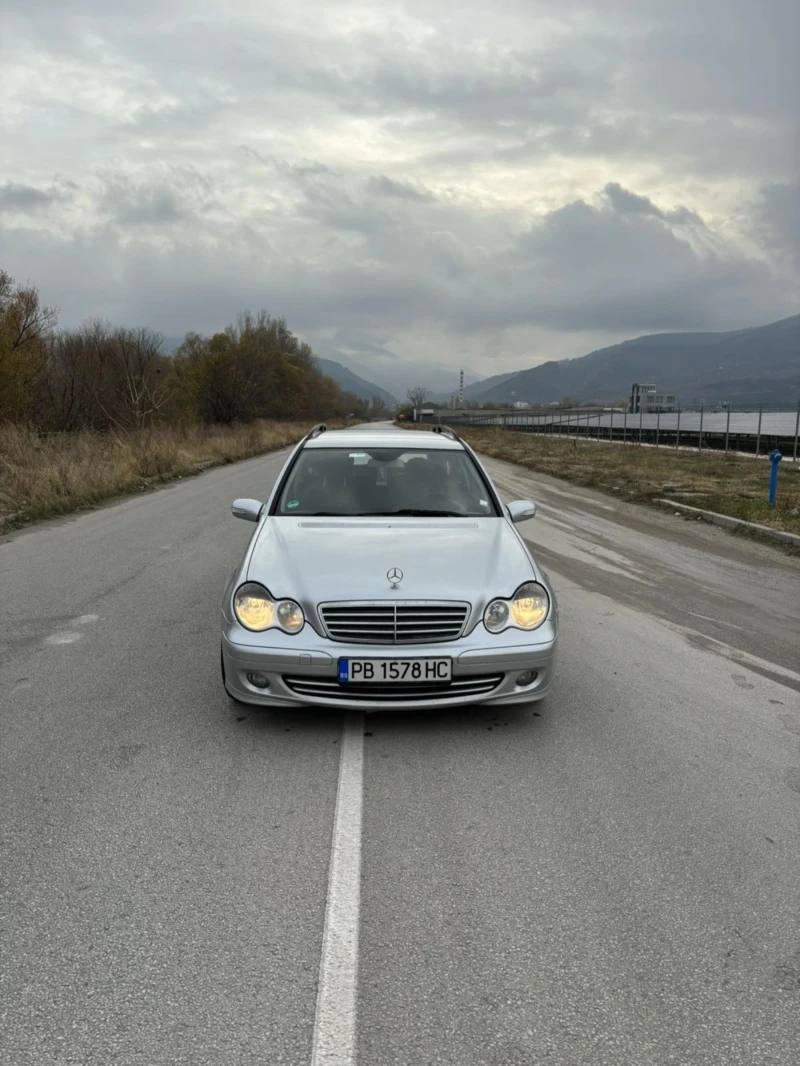 Mercedes-Benz C 220, снимка 15 - Автомобили и джипове - 47078933