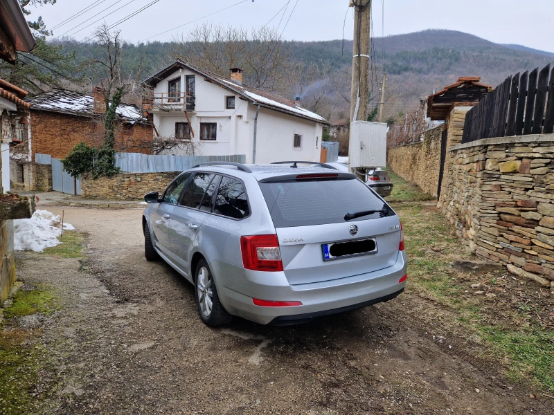 Skoda Octavia, снимка 3 - Автомобили и джипове - 48689575