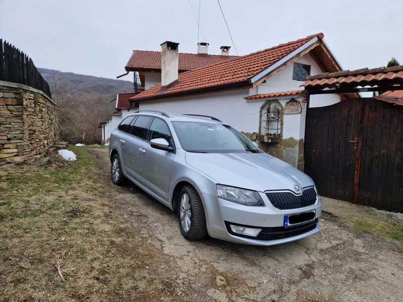 Skoda Octavia, снимка 2 - Автомобили и джипове - 48689575