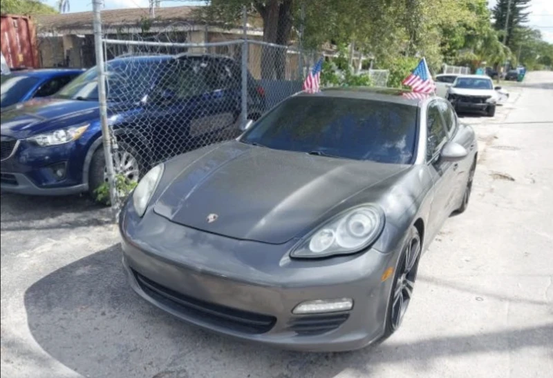 Porsche Panamera 4S, снимка 2 - Автомобили и джипове - 49391219