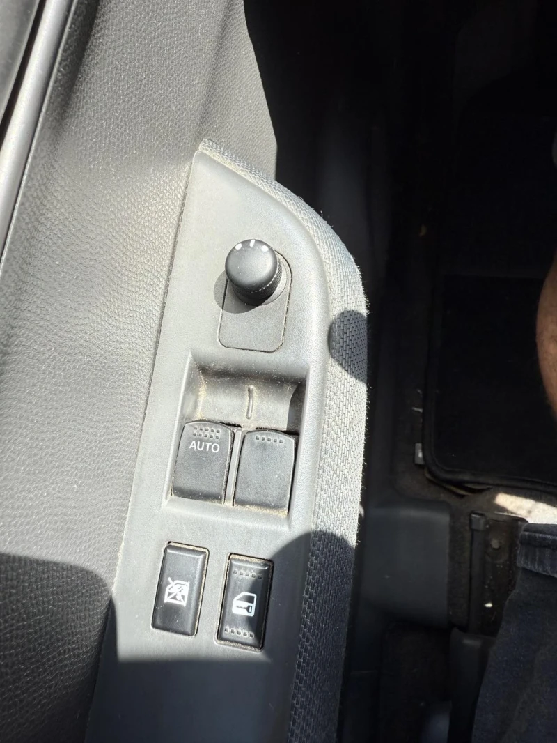 Suzuki Swift, снимка 7 - Автомобили и джипове - 51603112