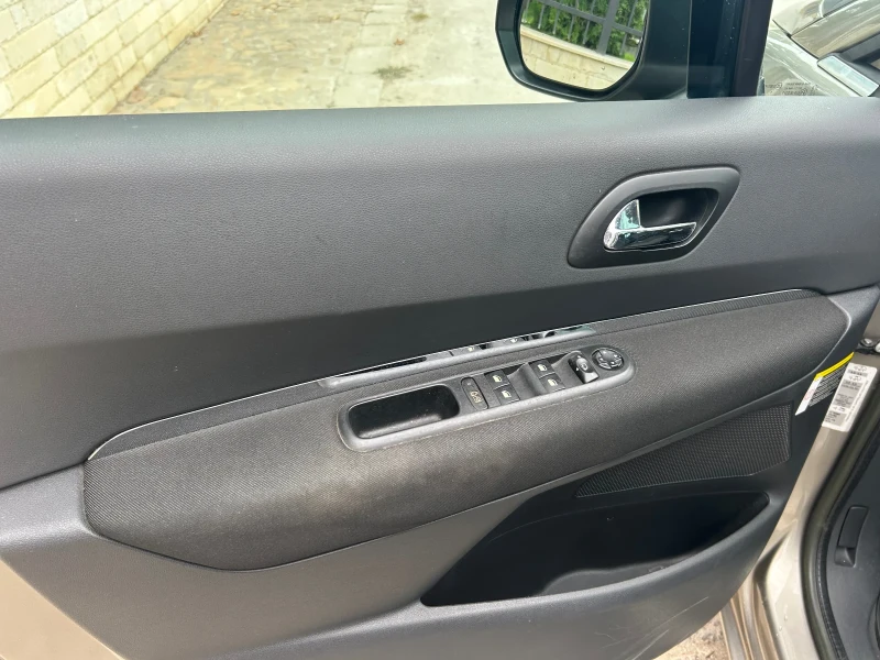 Peugeot 5008 1.6-156ks-6+ 1 Benzin. Panorama.., снимка 15 - Автомобили и джипове - 51764373