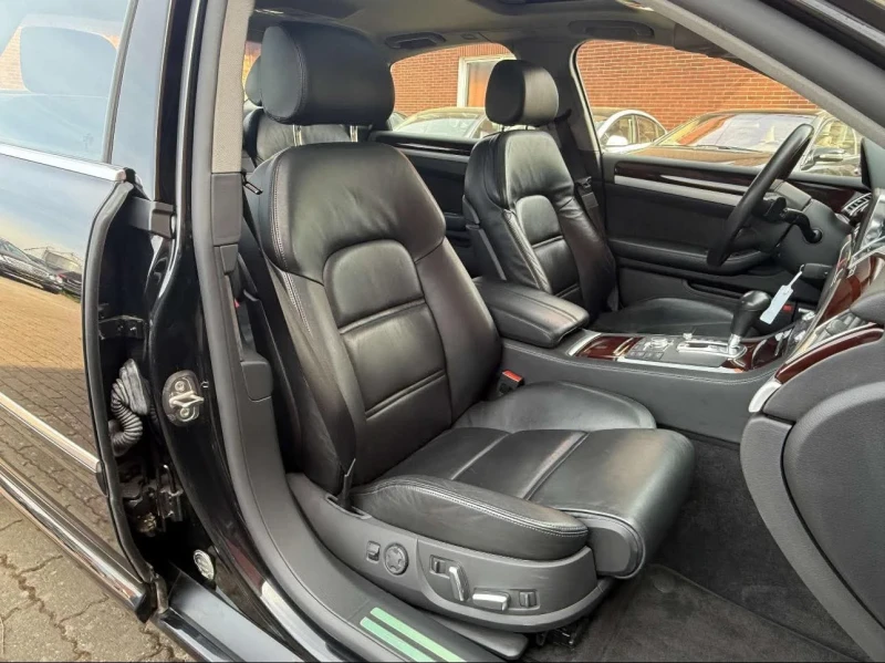 Audi A8, снимка 5 - Автомобили и джипове - 52433803