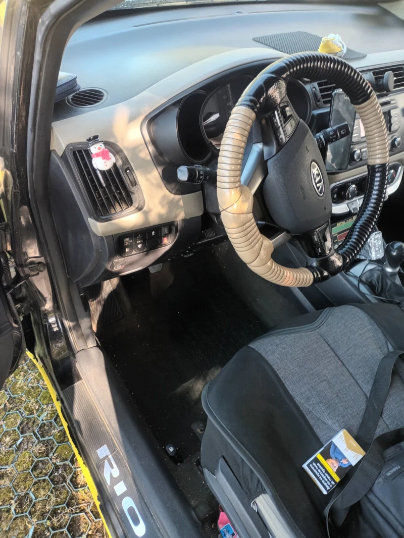 Kia Rio, снимка 10 - Автомобили и джипове - 52895065