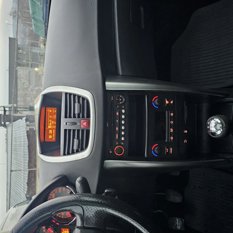 Peugeot 207 207SV 1.6HDI/90KS/PANORAMA, снимка 9 - Автомобили и джипове - 53079133