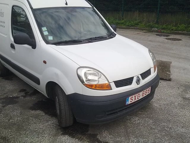 Renault Kangoo 1.5 dci 1.2i 16V, снимка 11 - Автомобили и джипове - 11011626