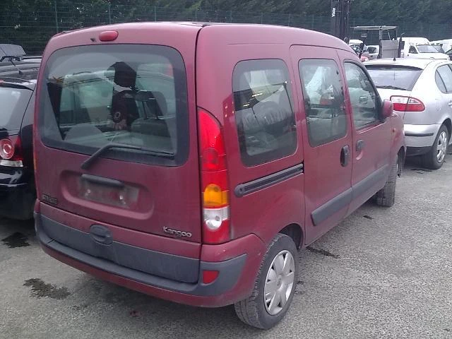 Renault Kangoo 1.5 dci 1.2i 16V, снимка 15 - Автомобили и джипове - 11011626