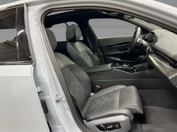 BMW 530 e M-Sport = NEW = Гаранция - изображение 9