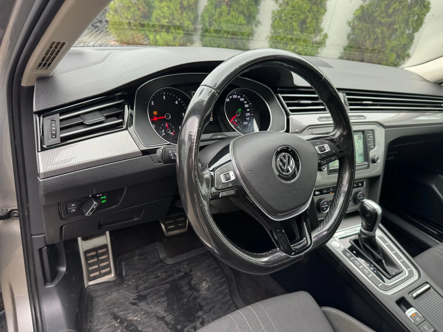 VW Passat 2.0TDI BMT 4MOTION - изображение 10