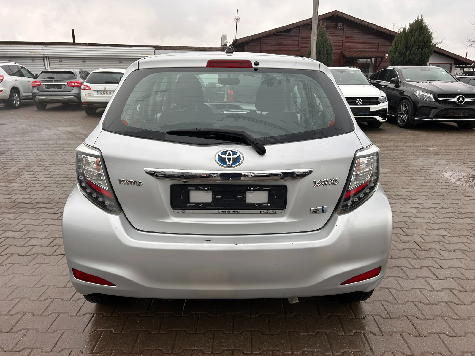 Toyota Yaris 1.5HYBRID AVTOMAT/NAVI/KAMERA - изображение 7