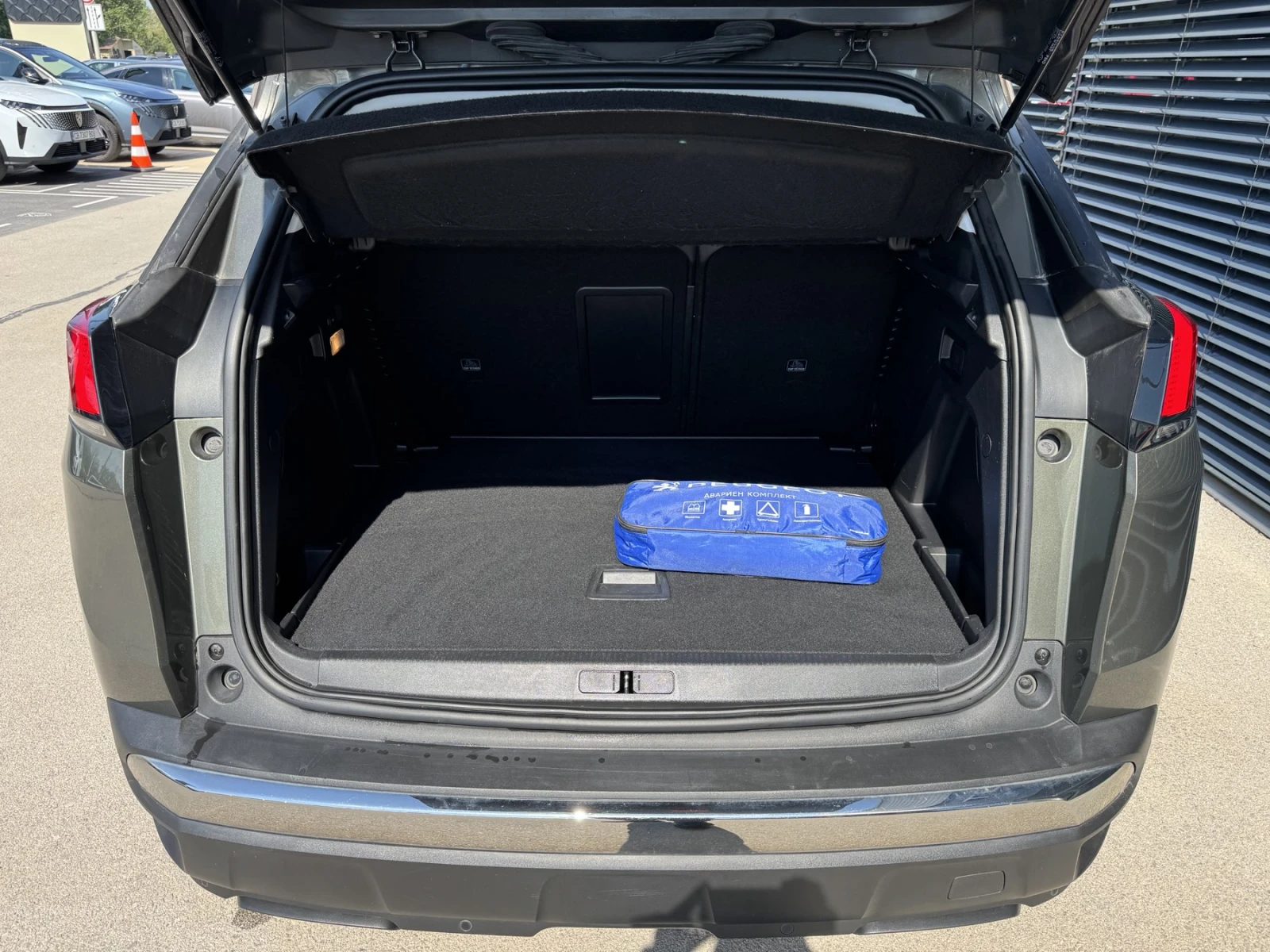 Peugeot 3008 NEW ALLURE 1.5 e-HDi 130 EAT8 EURO 6.2 - изображение 9