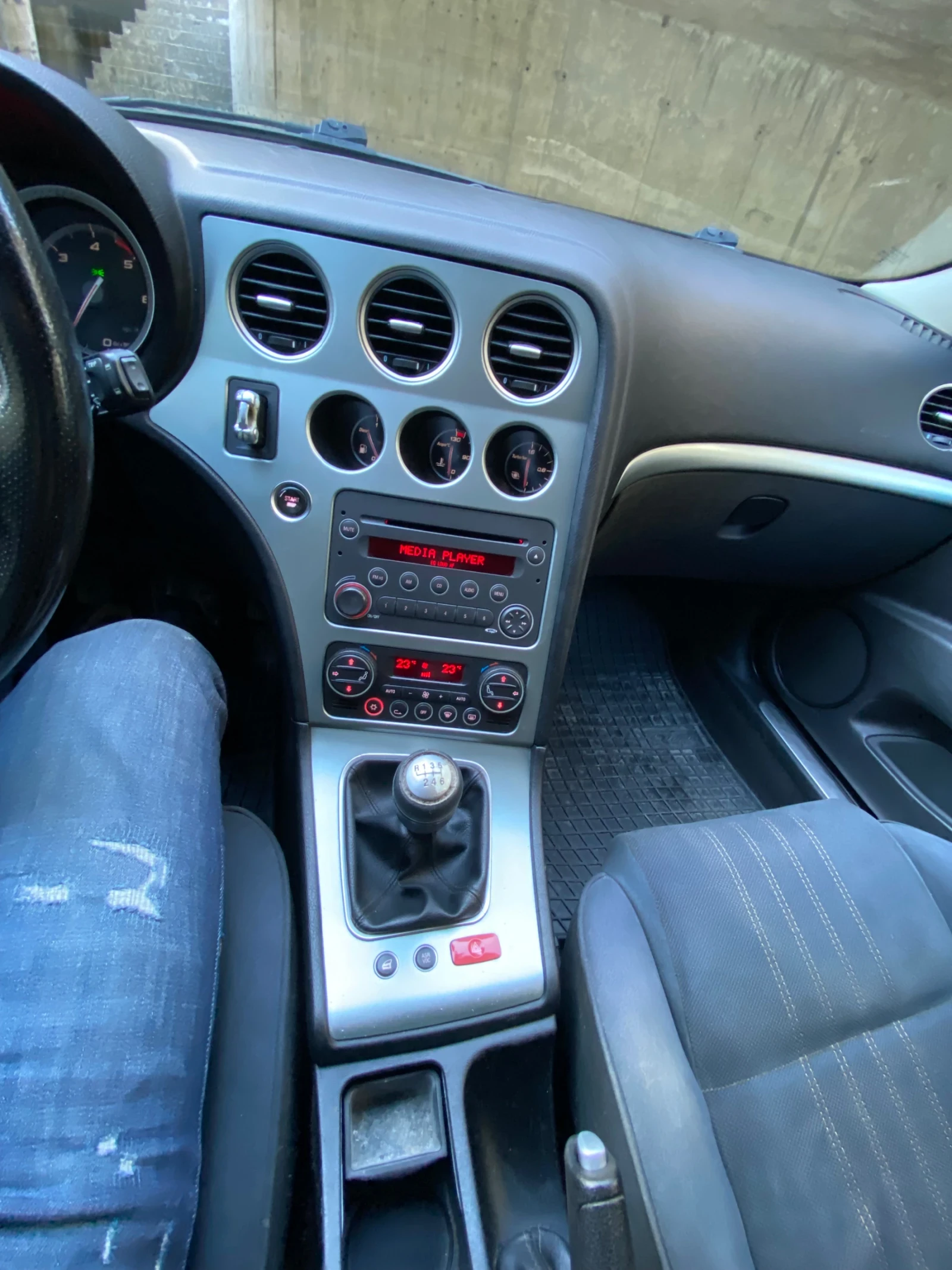 Alfa Romeo 159 2.0 JTDm - изображение 6