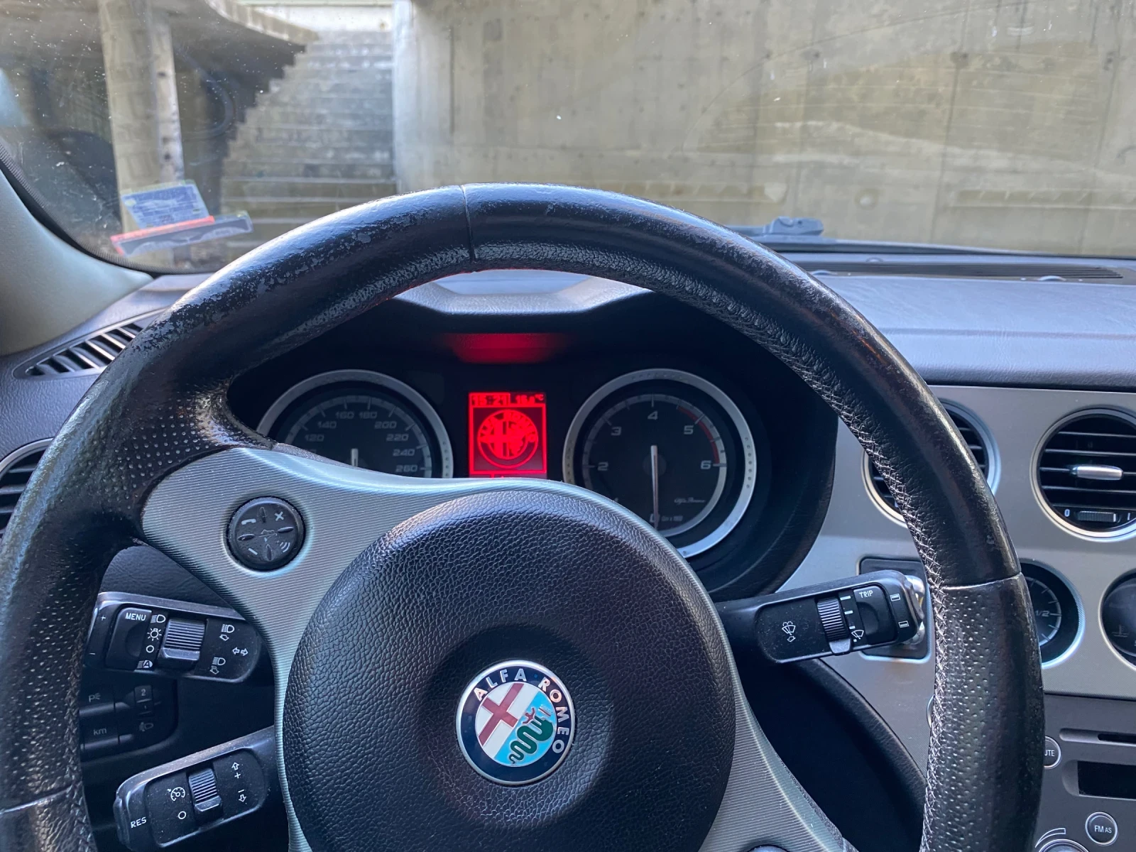 Alfa Romeo 159 2.0 JTDm - изображение 2