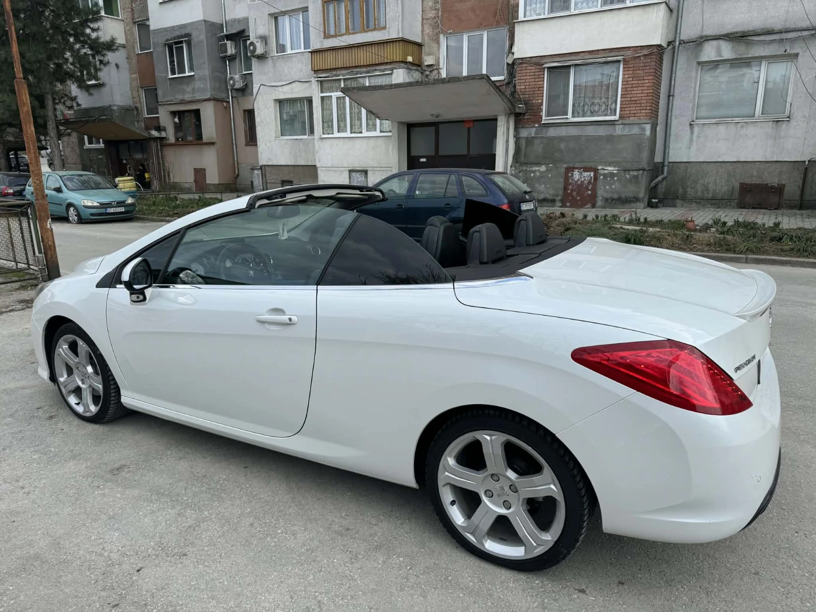 Peugeot 308 Кожа* Нави* JBL* Перла, снимка 17 - Автомобили и джипове - 53704187