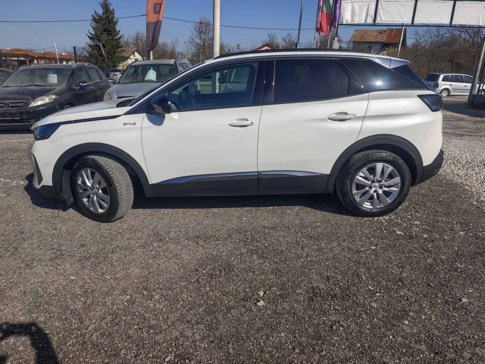 Peugeot 3008 1.5/130kc, снимка 2 - Автомобили и джипове - 53828447