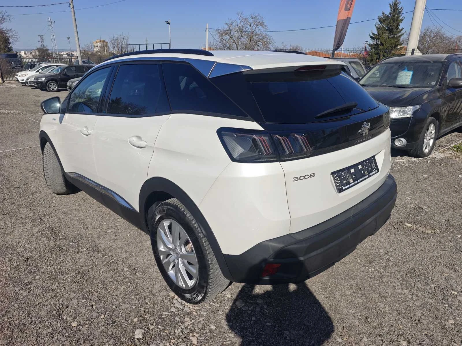 Peugeot 3008 1.5/130kc, снимка 4 - Автомобили и джипове - 53828447