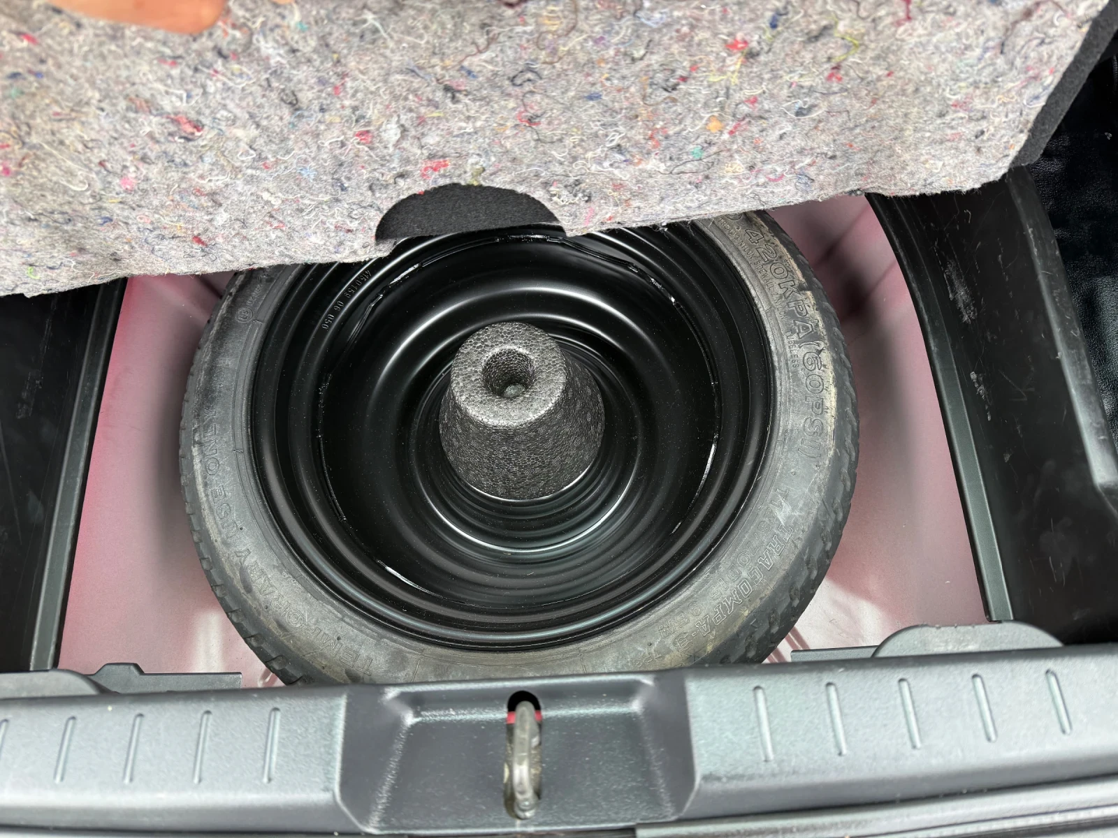 Toyota Yaris 1.3 VVT-I Автоматик, снимка 11 - Автомобили и джипове - 53891401