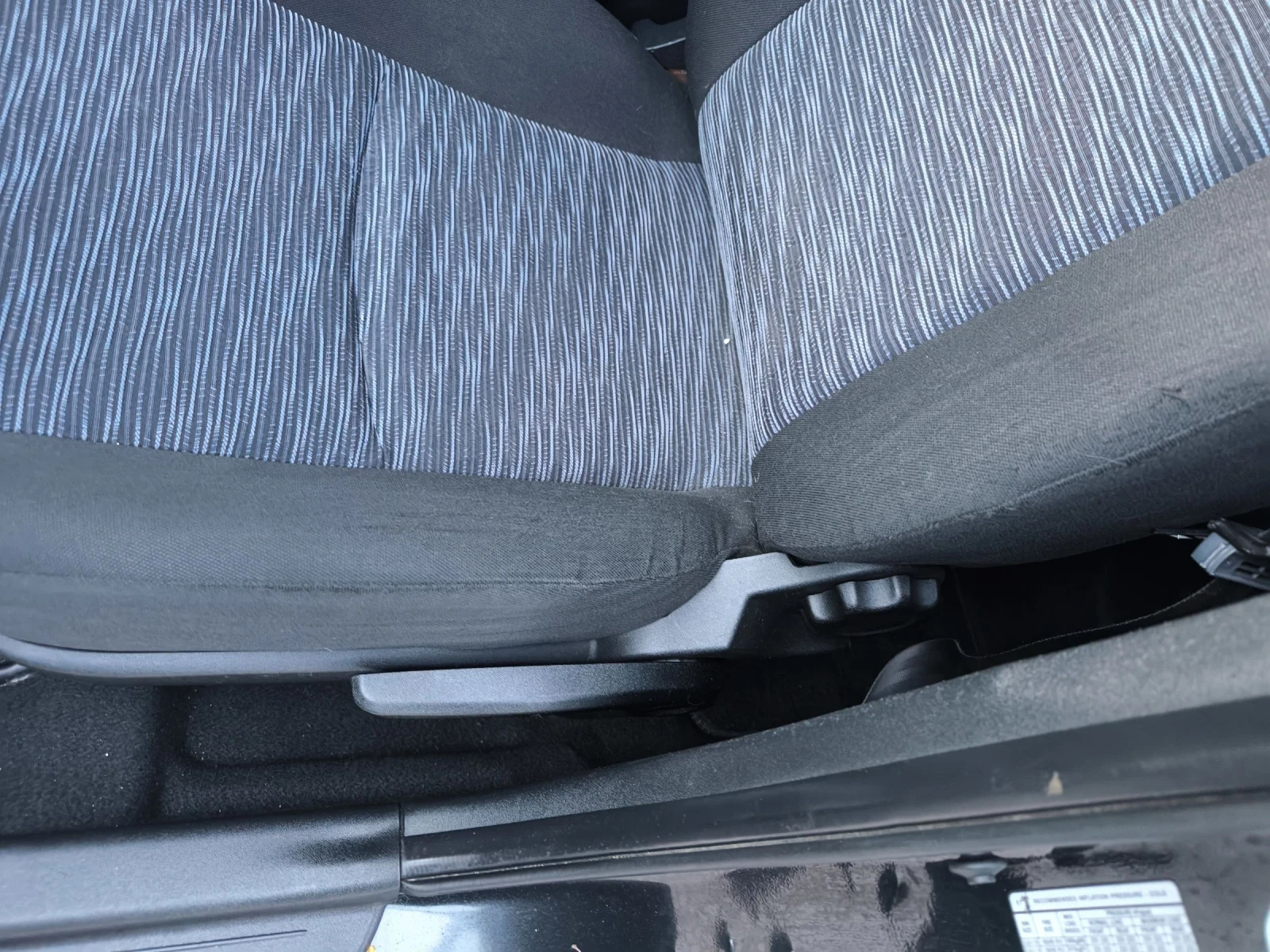 Kia Ceed 1.6crdi, снимка 15 - Автомобили и джипове - 53982324