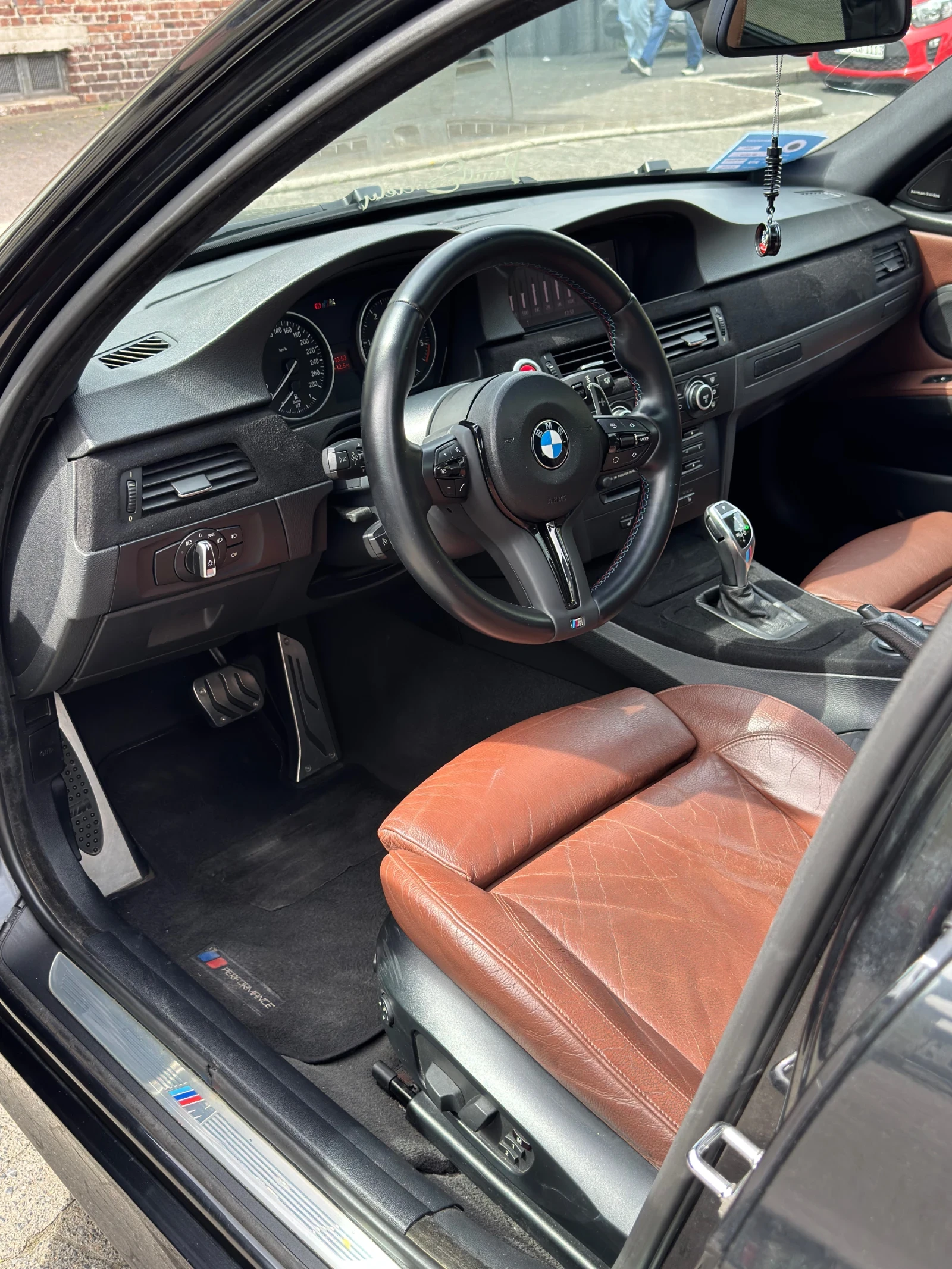 BMW 335, снимка 7 - Автомобили и джипове - 54348775