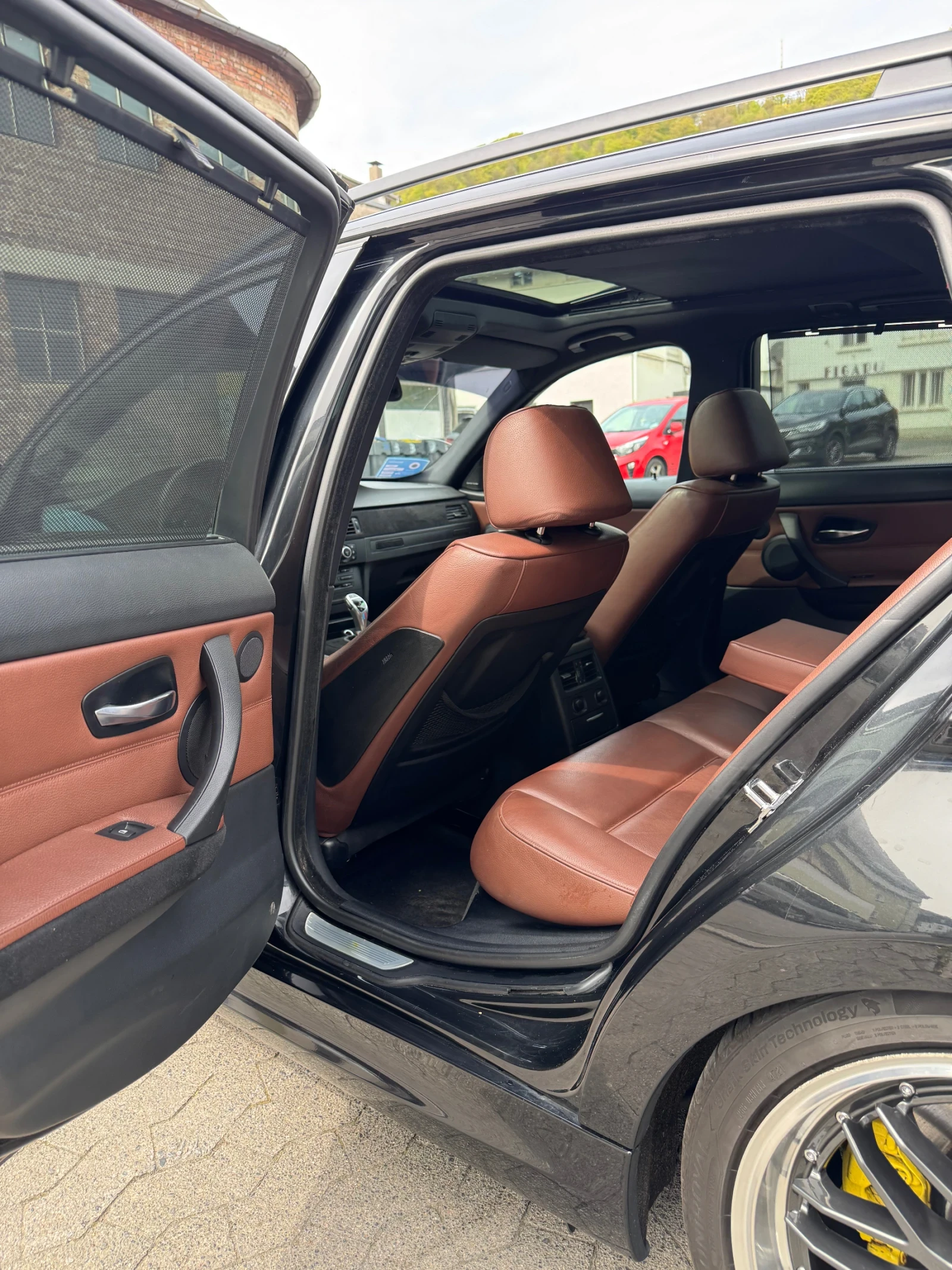 BMW 335, снимка 8 - Автомобили и джипове - 54348775