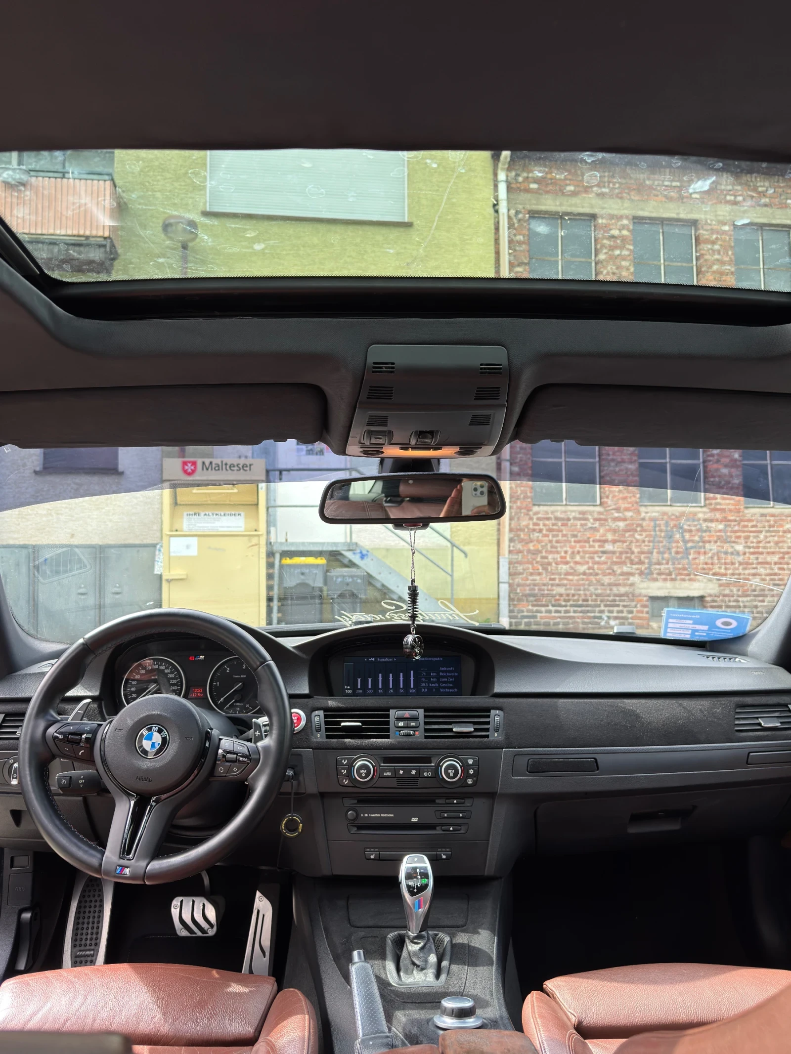 BMW 335, снимка 9 - Автомобили и джипове - 54348775