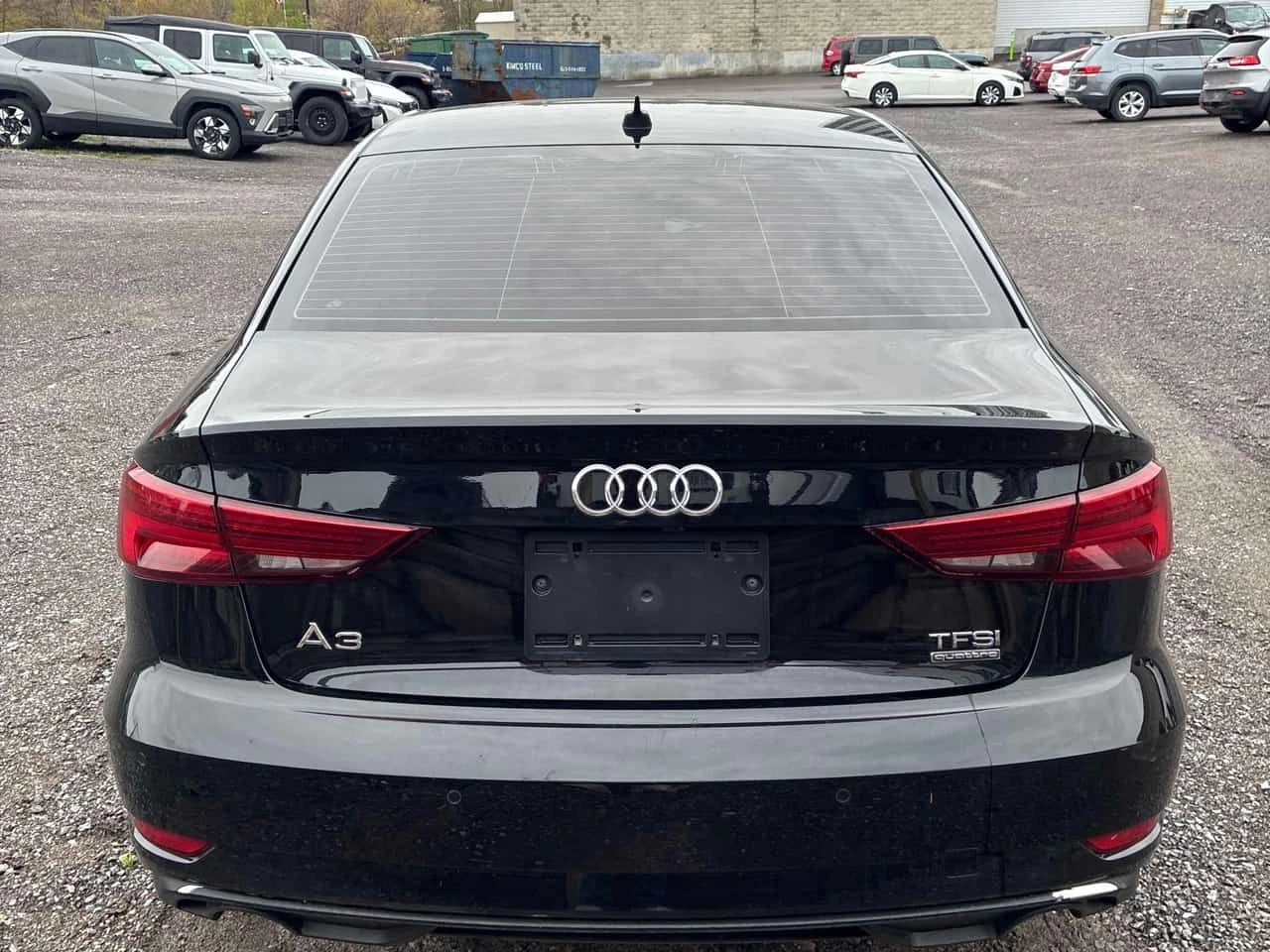 Audi A3 * Komfort * CARFAX * БЕЗ ПЪРВОНАЧАЛНА ВНОСКА, снимка 4 - Автомобили и джипове - 54458883