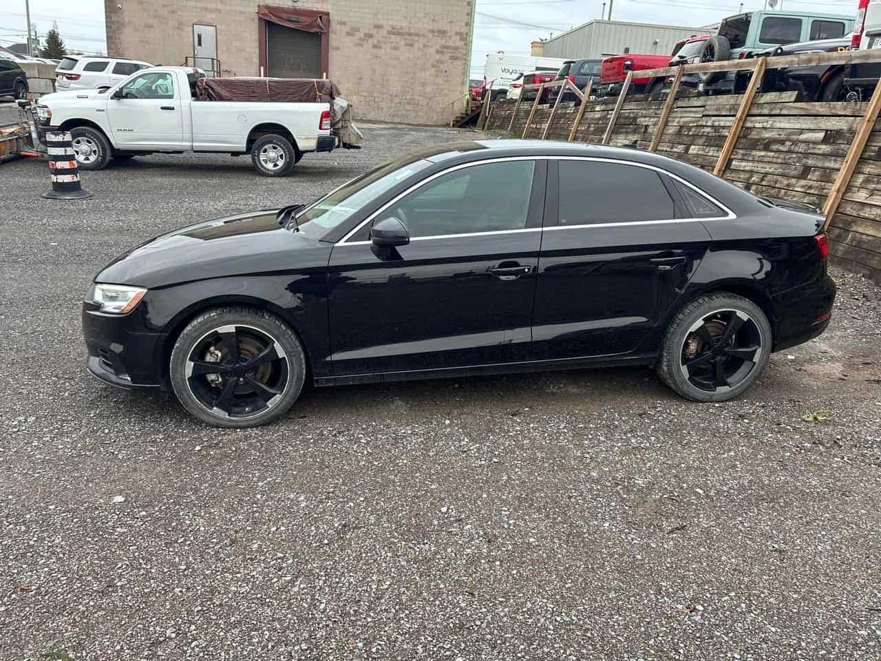 Audi A3 * Komfort * CARFAX * БЕЗ ПЪРВОНАЧАЛНА ВНОСКА, снимка 2 - Автомобили и джипове - 54458883