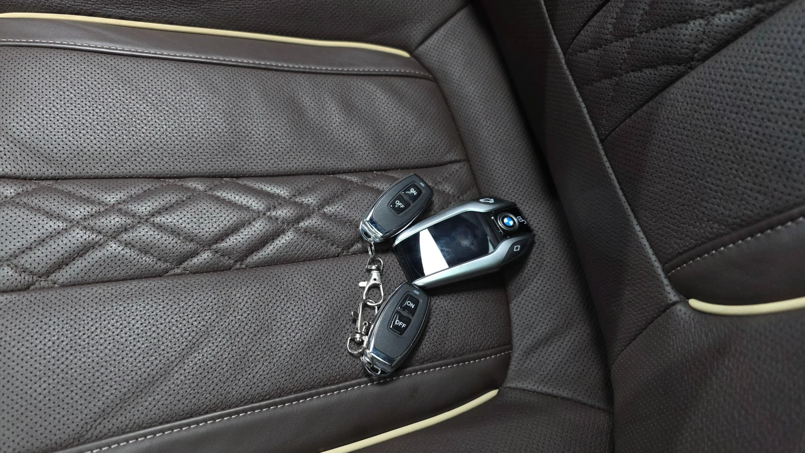BMW 530 i xDrive M-Sport* HARMAN KARDON* 360 CAM* HEAD-UP*, снимка 17 - Автомобили и джипове - 54761624