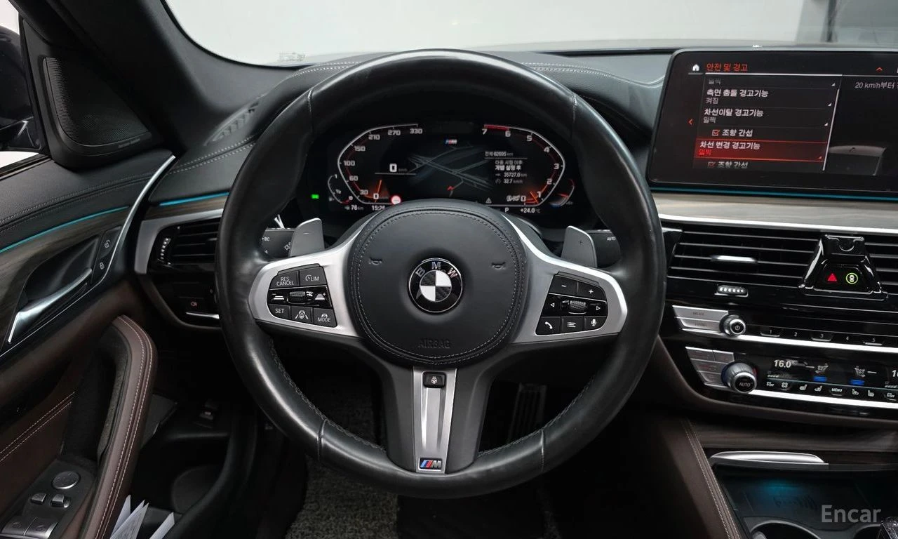 BMW 530 i xDrive M-Sport* HARMAN KARDON* 360 CAM* HEAD-UP*, снимка 9 - Автомобили и джипове - 54761624