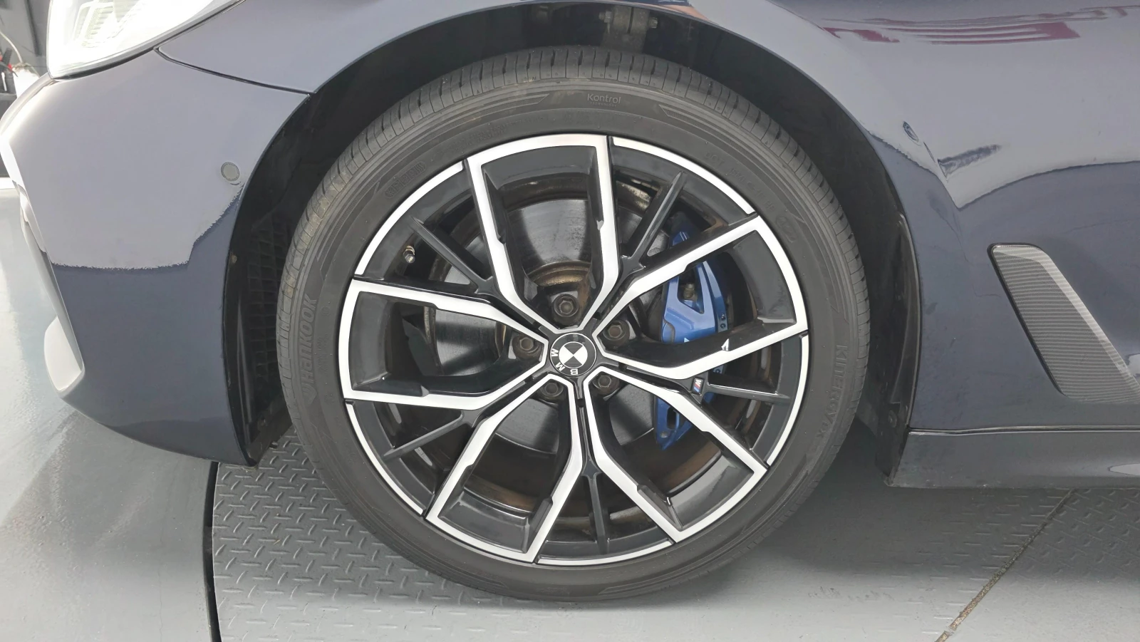 BMW 530 i xDrive M-Sport* HARMAN KARDON* 360 CAM* HEAD-UP*, снимка 5 - Автомобили и джипове - 54761624