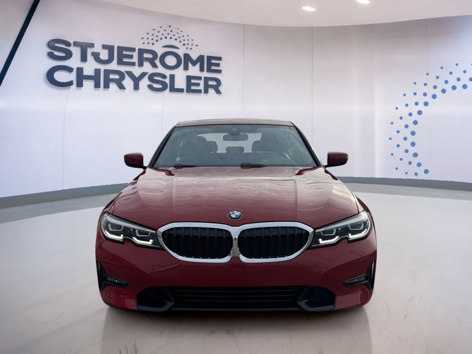 BMW 330 * PANORAMA * AWD * Автокредит (Цена до България), снимка 2 - Автомобили и джипове - 55101954