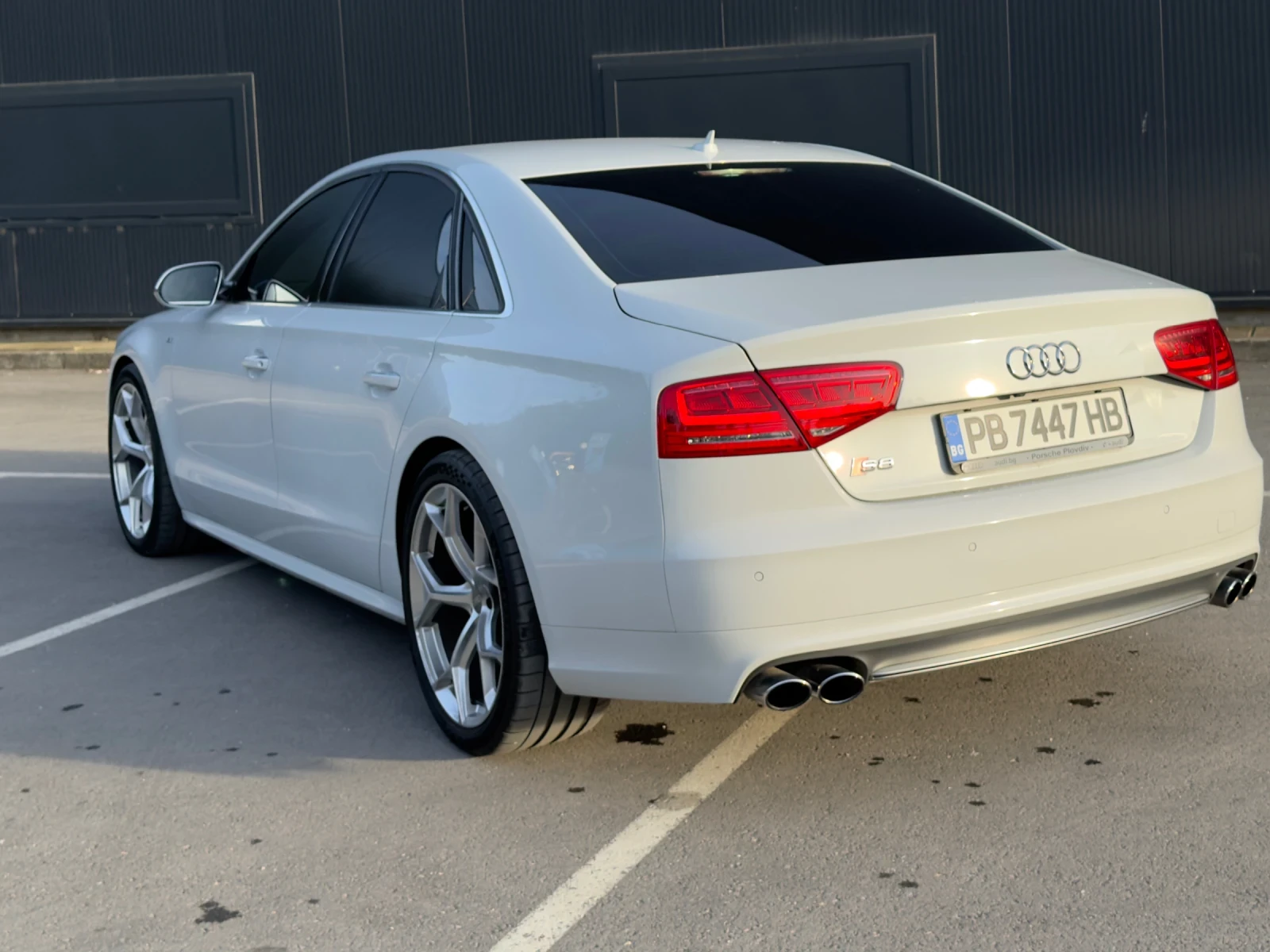 Audi S8 Реални км, снимка 12 - Автомобили и джипове - 55407262