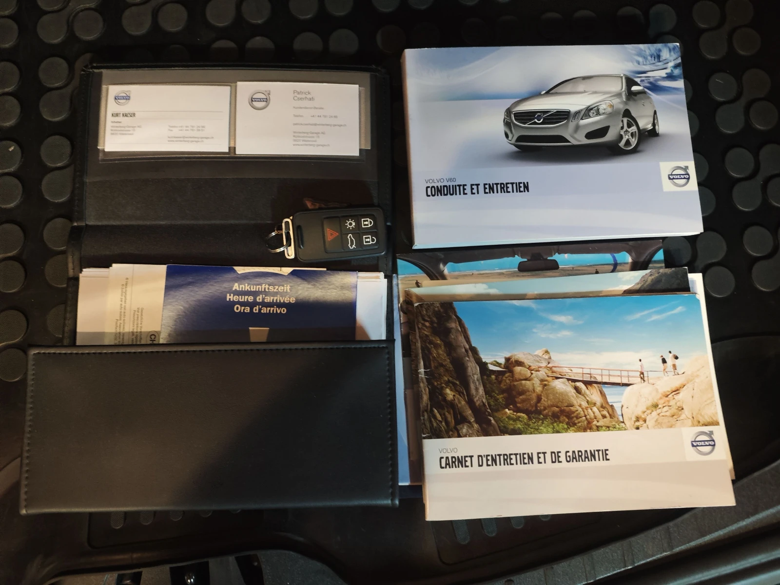 Volvo V60 D5 AWD Summum, снимка 13 - Автомобили и джипове - 55650531