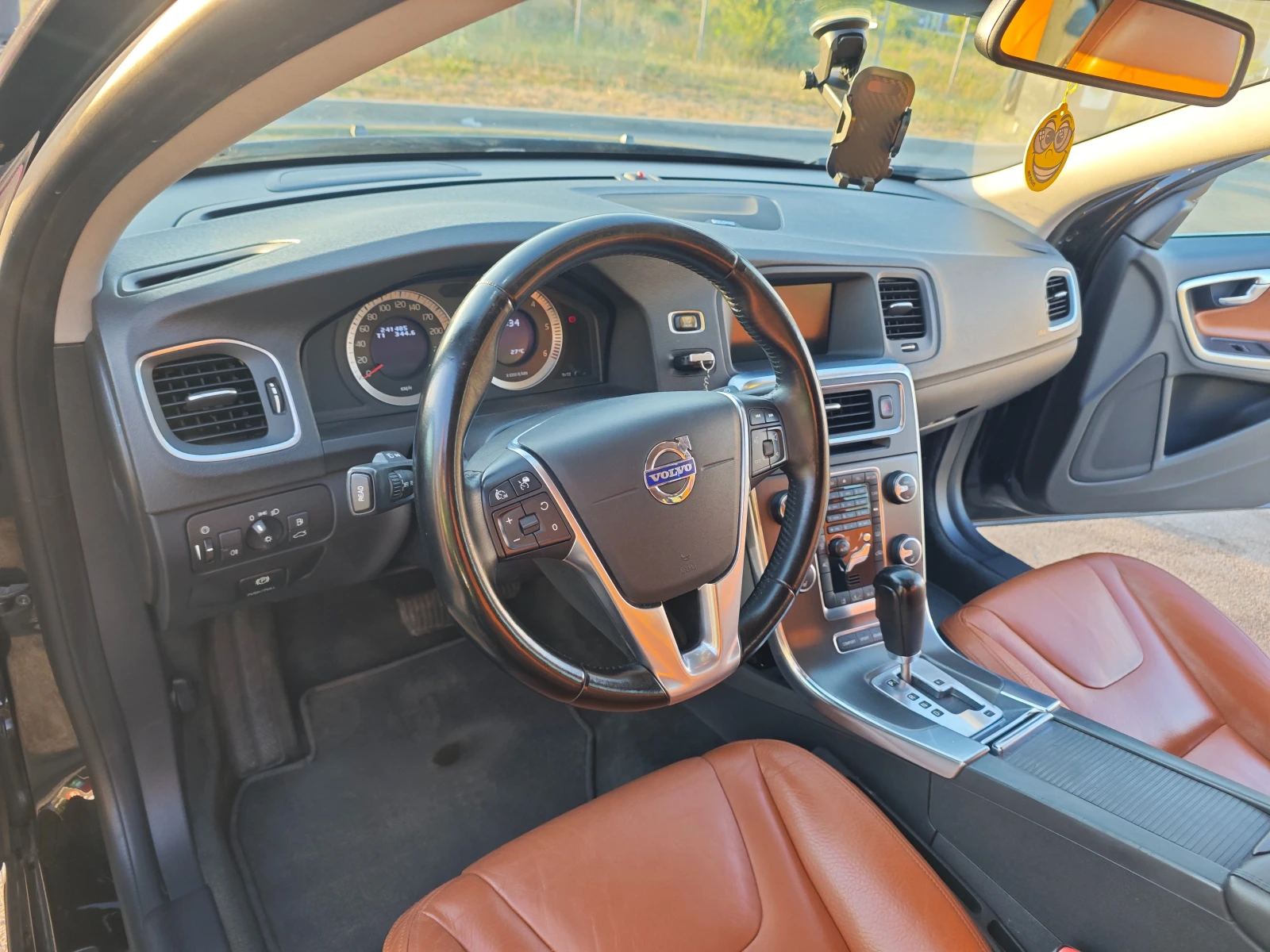 Volvo V60 D5 AWD Summum, снимка 10 - Автомобили и джипове - 55650531