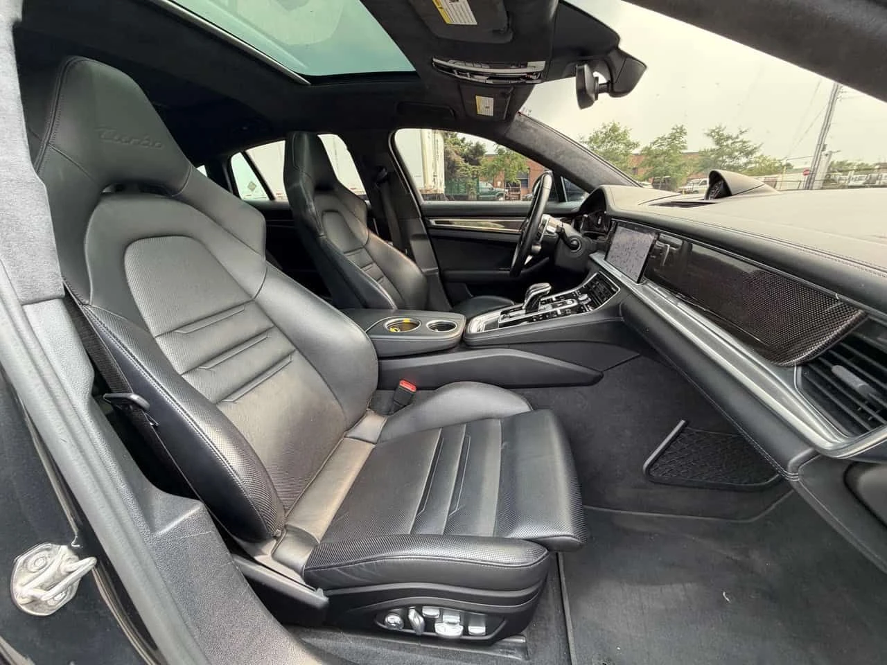 Porsche Panamera Turbo  CARFAX, снимка 15 - Автомобили и джипове - 55652071
