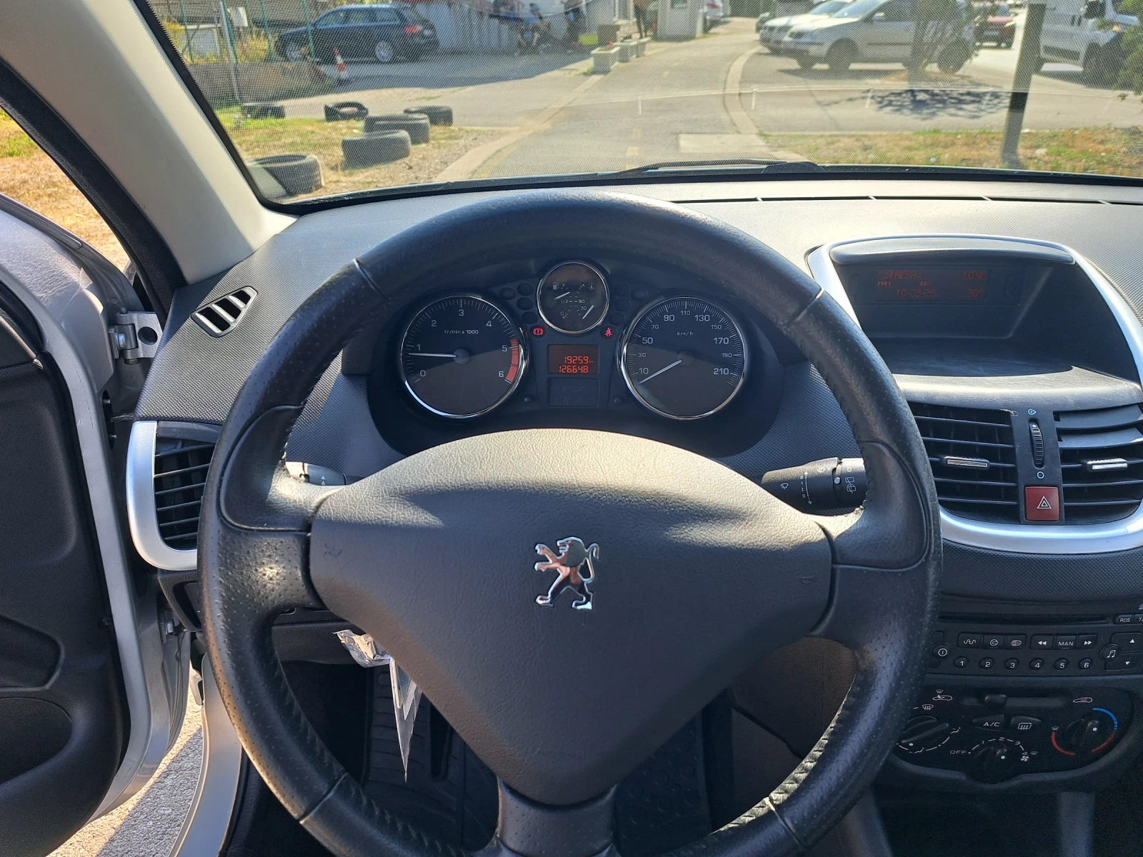 Peugeot 206 206+ 1.4 hdi !! 126000 km!!, снимка 11 - Автомобили и джипове - 56019248