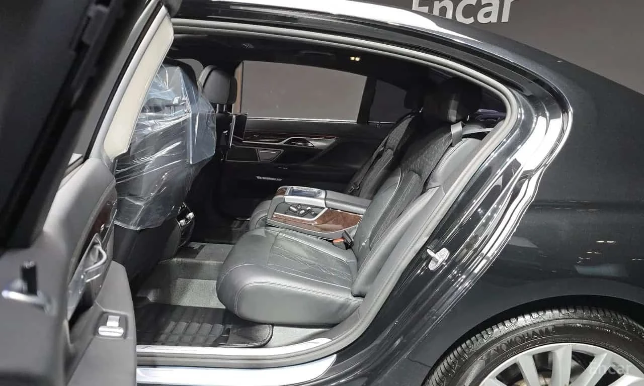 BMW 730 Ld xDrive | АВТОФИНАНСИРАНЕ | ЦЕНА ДО БЪЛГАРИЯ, снимка 12 - Автомобили и джипове - 56167371