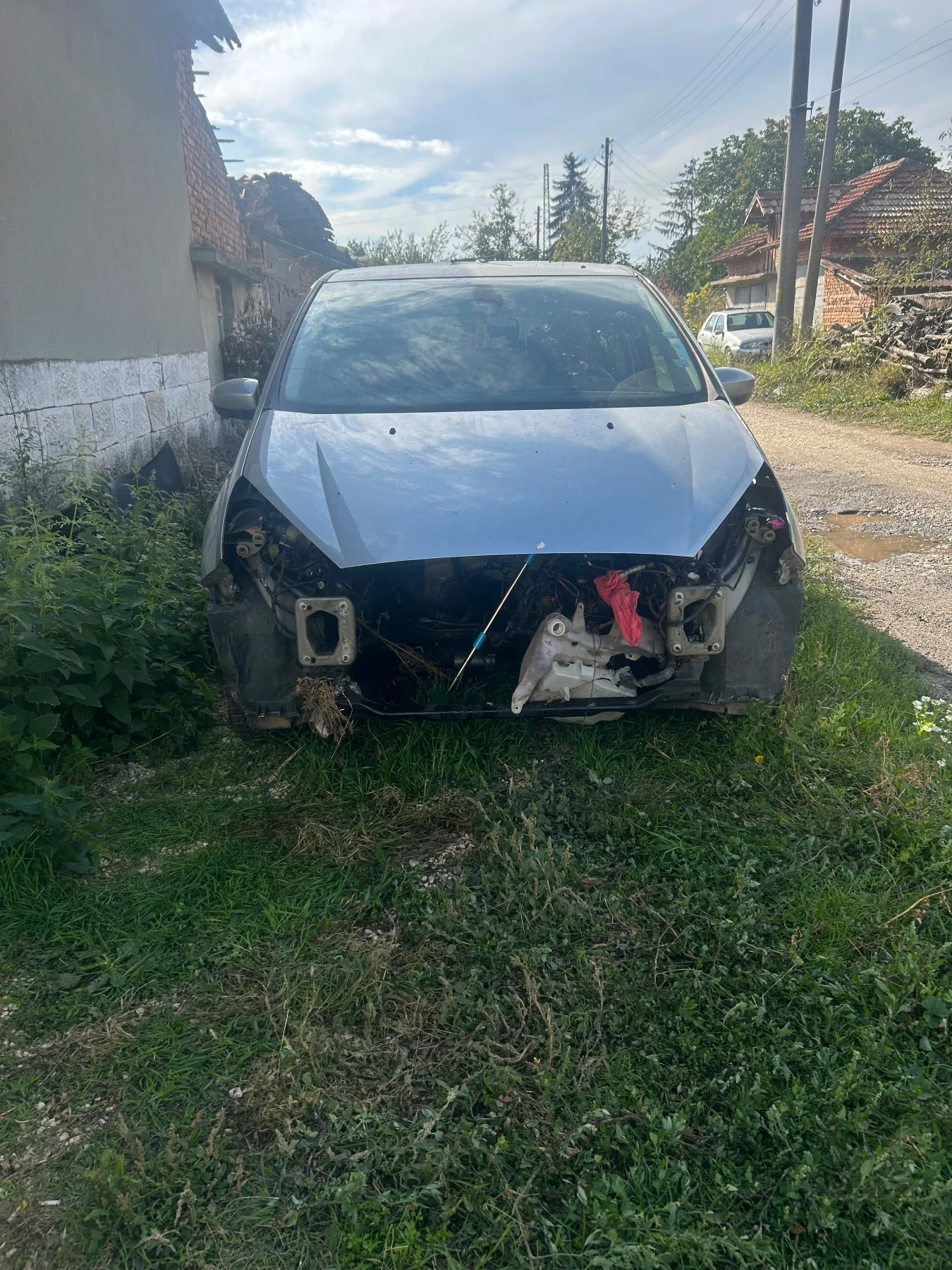 Ford C-max Няма