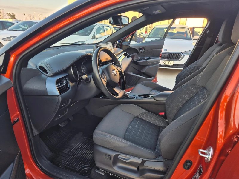 Toyota C-HR  CLUB 1.8 HYBRID AT, снимка 13 - Автомобили и джипове - 51588307