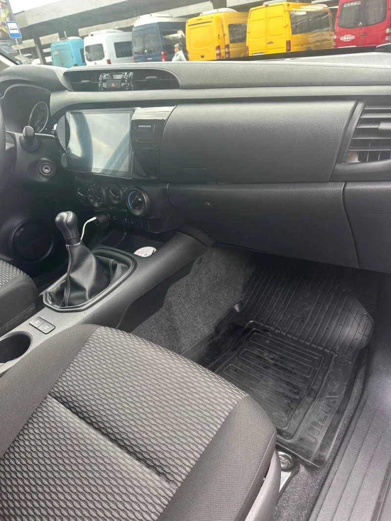 Toyota Hilux, снимка 9 - Автомобили и джипове - 52491003