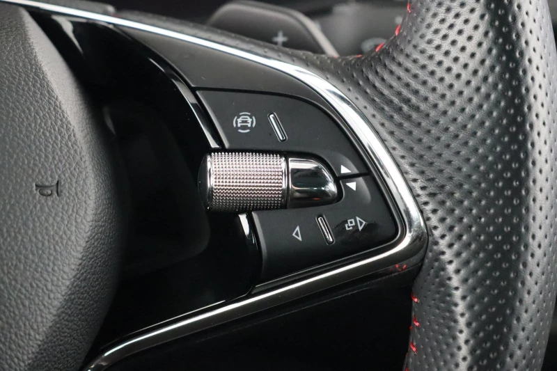 Skoda Kodiaq 2.0TSI* RS* 4X4* DSG* DISTR* MEMORY* CAM* LED* CAR, снимка 12 - Автомобили и джипове - 52441312