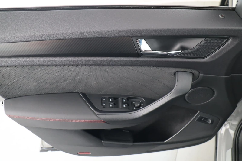 Skoda Kodiaq 2.0TSI* RS* 4X4* DSG* DISTR* MEMORY* CAM* LED* CAR, снимка 7 - Автомобили и джипове - 52441312