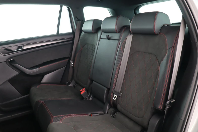 Skoda Kodiaq 2.0TSI* RS* 4X4* DSG* DISTR* MEMORY* CAM* LED* CAR, снимка 16 - Автомобили и джипове - 52441312
